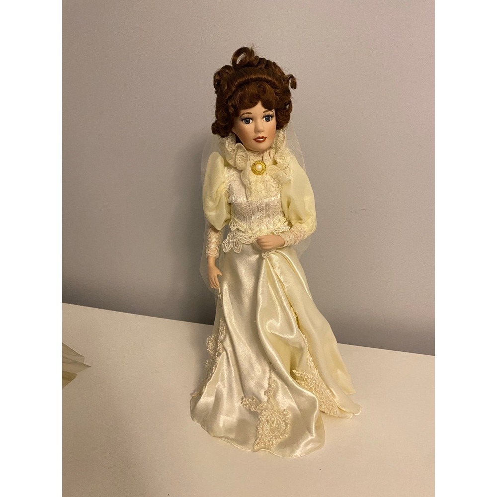 Gibson Girl Cameo Bride Porcelain Doll - Picture 5 of 10